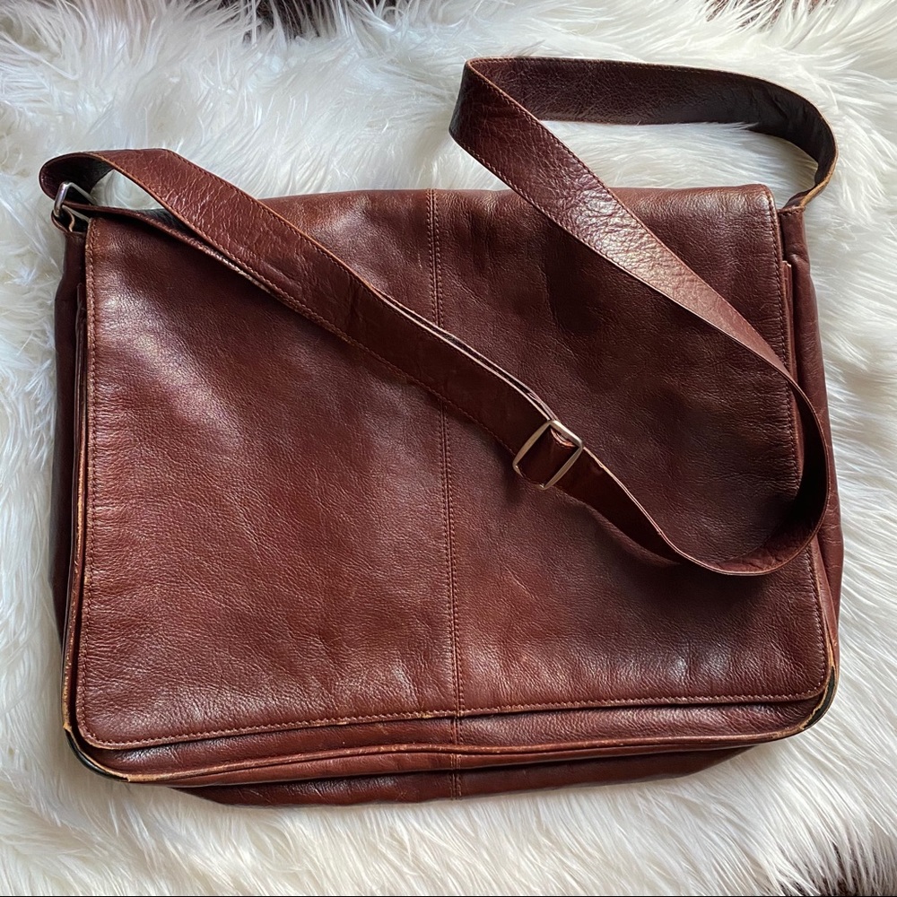 Osgoode Marley brwn leather computer messenger bag